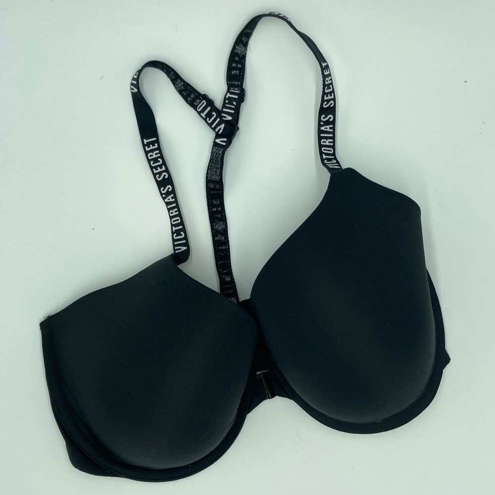 Victoria’s Secret front close bra 32DDD